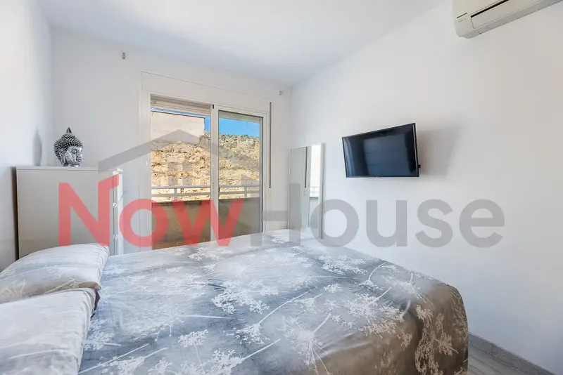 We present this exclusive and bright 85 m² apartment, with a 7 m² terrace, built in 2009 and located in a quiet and well-connected area — photo 10