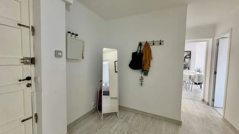 75m² apartment with 4 rooms, balcony and sea view for sale — photo 12
