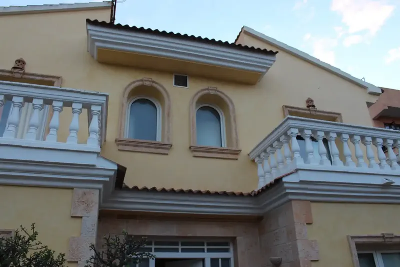Palmanova - Calvia. Chalet of 308 m2 on two floors of 140 m2 each within a plot of 727 m2 with private pool and — photo 2