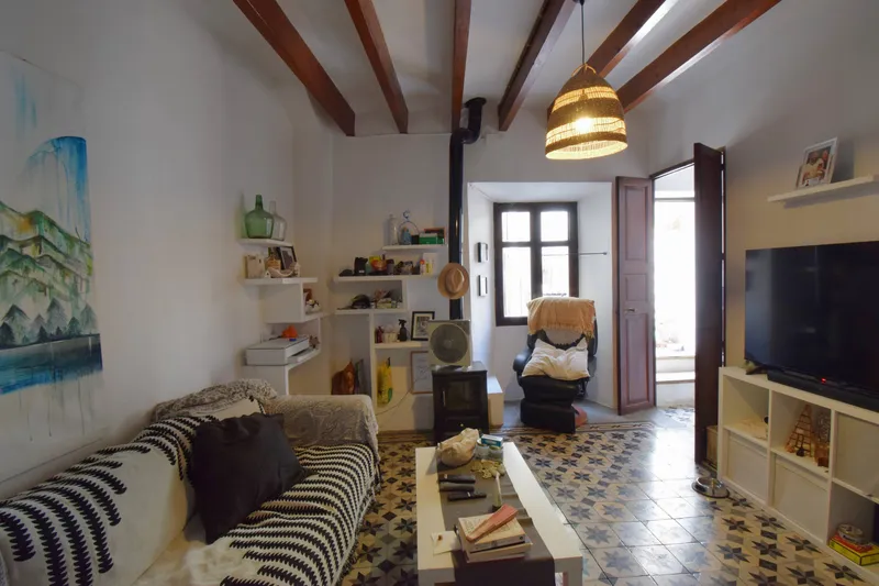 Centrally located village house with a small terrace in Fornalutx — photo 5