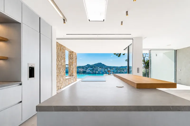 Modern new-build villa with sea views in the prestigious area of Santa Ponsa Mas — photo 12