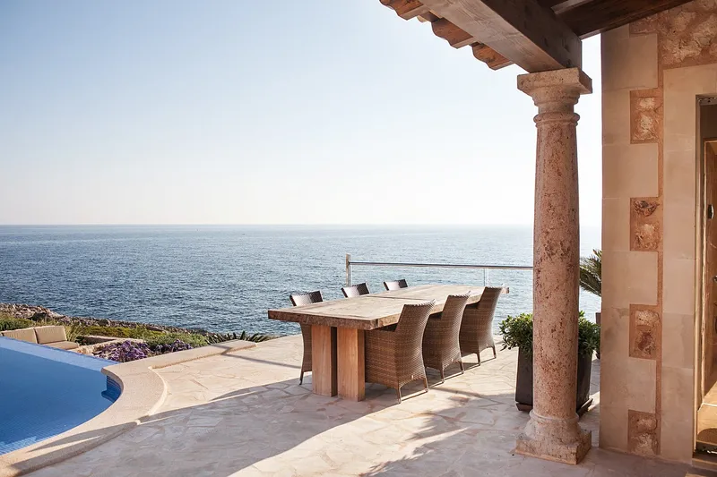 Villa with heated pool for rent, frontline in Cala Murada — photo 2