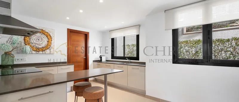 Luxury apartment in Camp de Mar in sought-after complex — photo 4