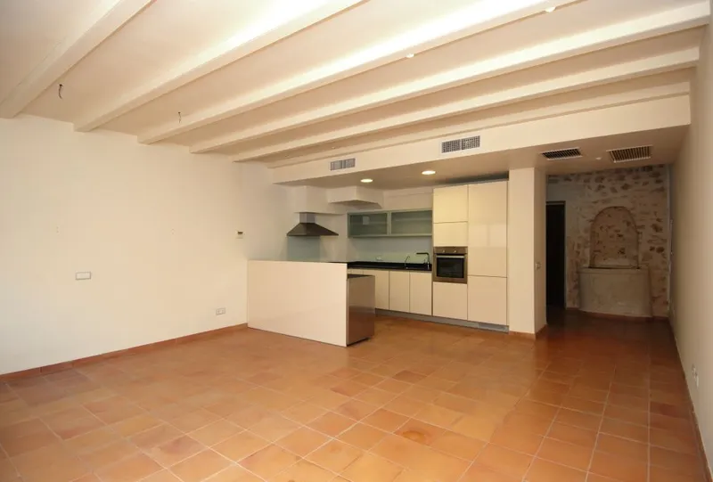 Completely renovated town house with patio and terrace near the center of Santanyi — photo 4