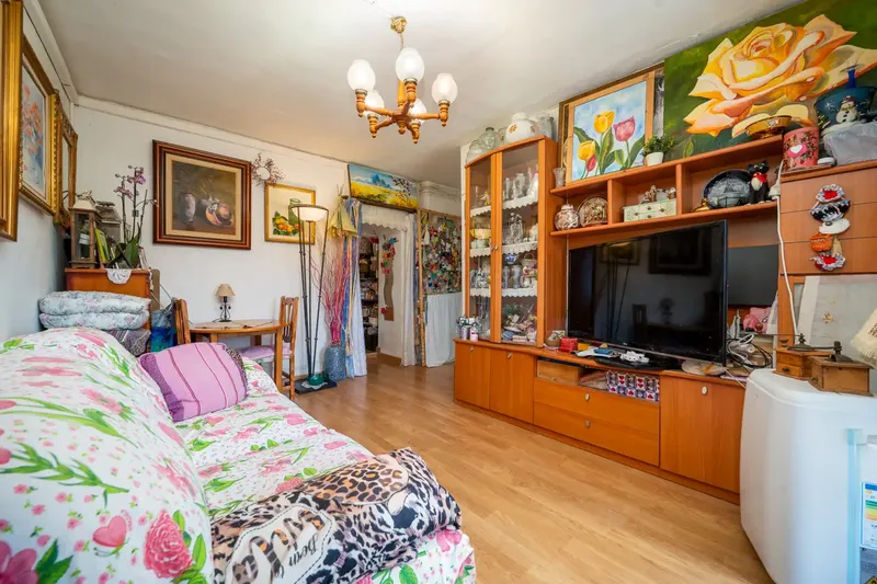 ¿Buscas la tranquilidad de un pueblo auténtico sin renunciar a la comodidad? Este acogedor piso en Es Capdellà es una oportunidad única para — photo 3