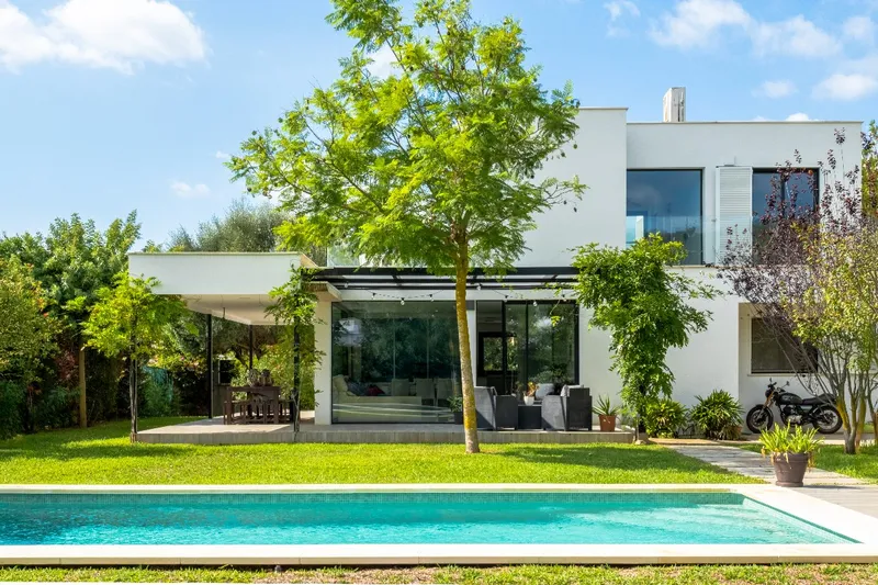Elegant Modern Villa with Pool and Privacy in Crestatx, Near Pollença — photo 2