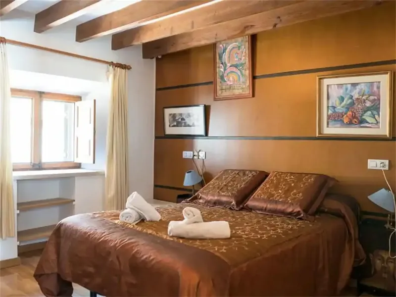 House in the center of Pollença, ready to live in, double glazing, air conditioning, good location, not negotiable — photo 4
