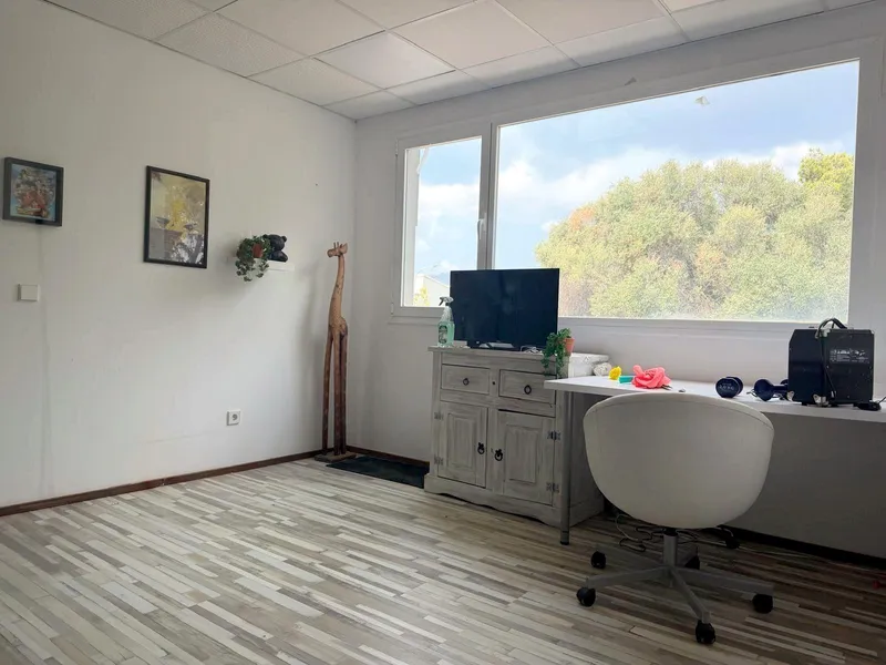 Office — photo 1