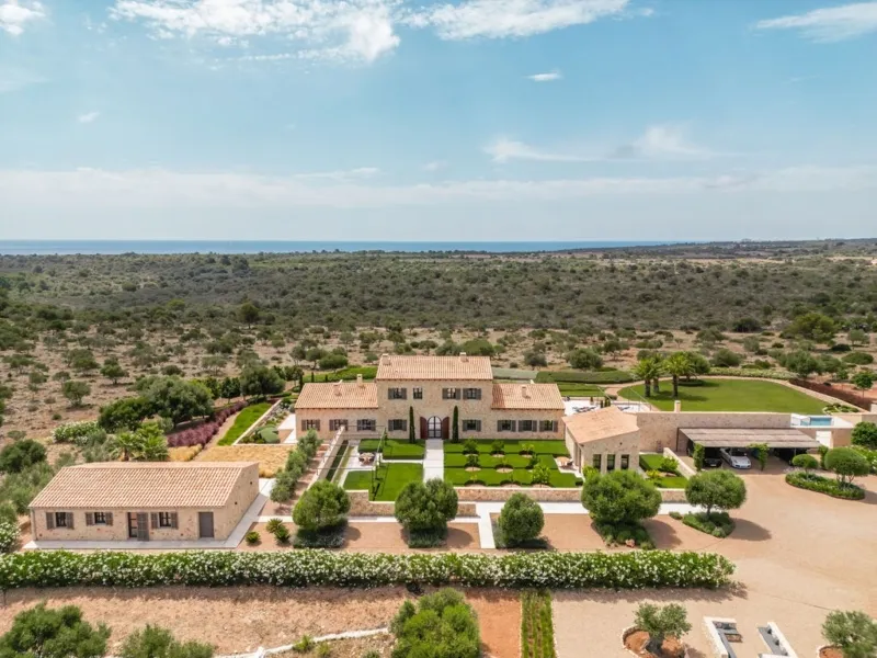 Exclusive finca with 2 guest houses near Porto Cristo — photo 1