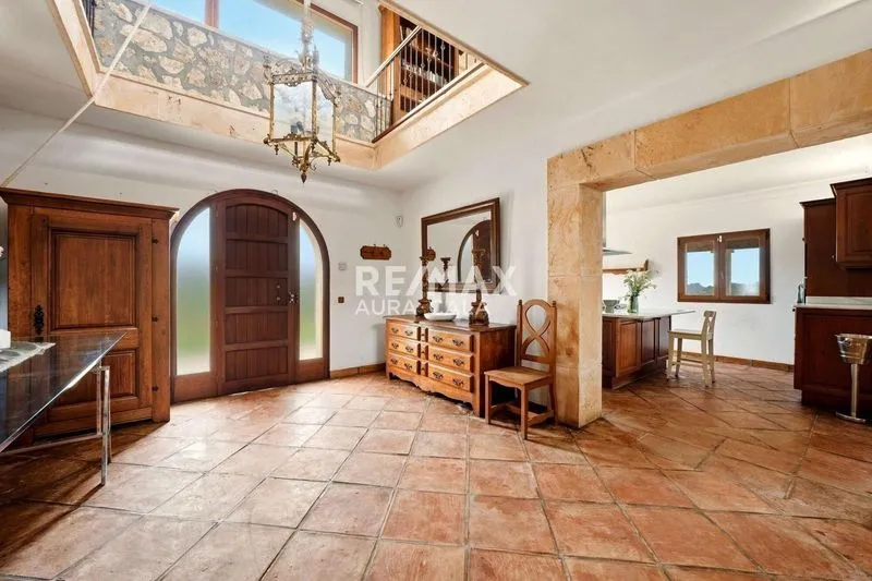 Detached Villa for sale in Llubí — photo 1