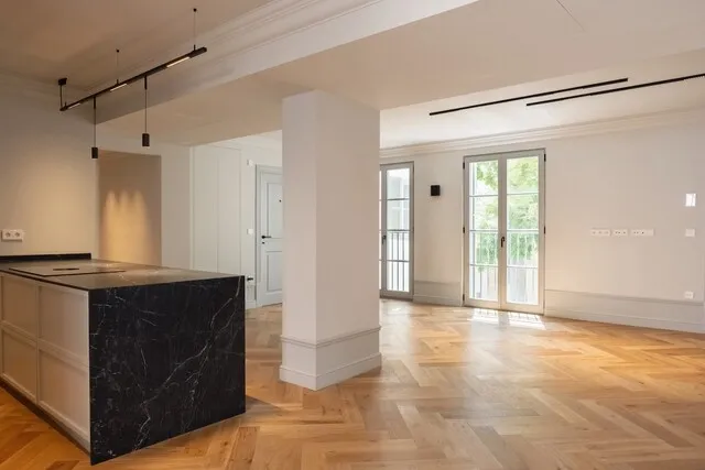 Chic renovated apartment for sale in historic Palau Peña, Palma Old Town, Mallorca — photo 8