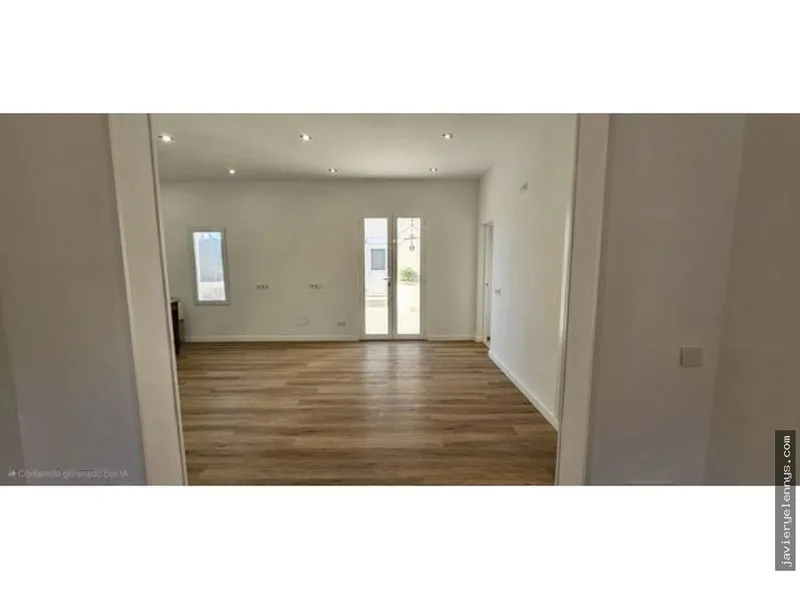 Rental of semi-detached house on Calle Sant Martí — photo 8
