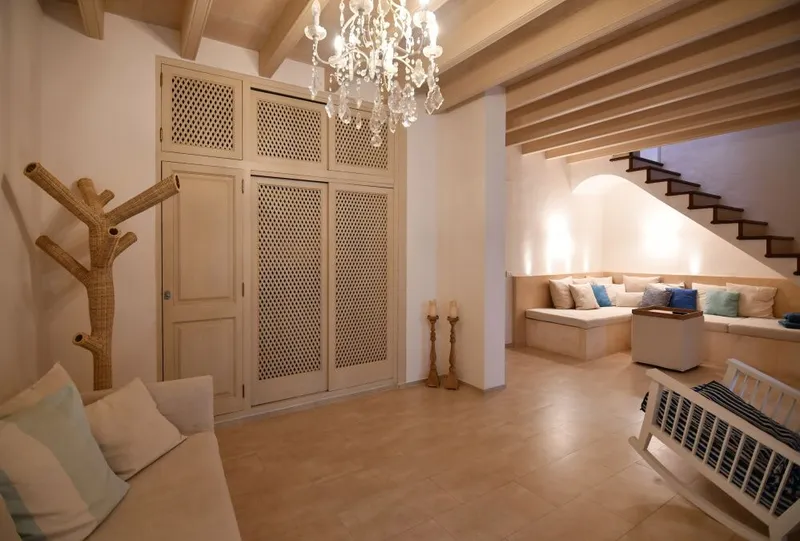 Authentic village house renovated in an exquisite style just a few metres from the Plaza — photo 9