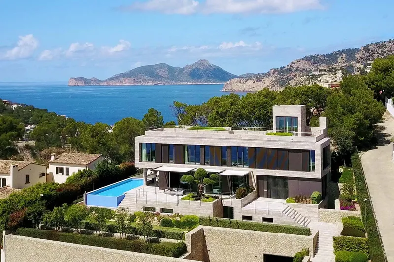 Cala Marmacén: Light-flooded luxury villa of the highest class — photo 1