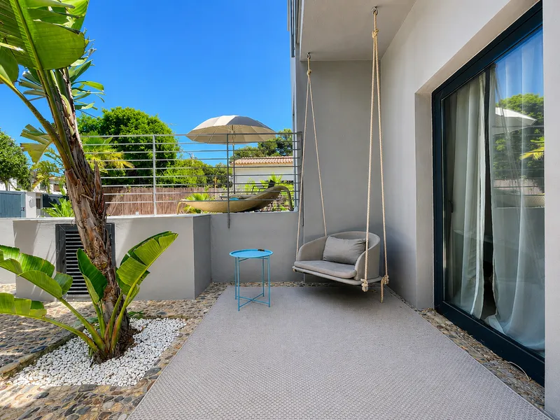 Modern villa with private relaxation area near Port Adriano in El Toro — photo 6