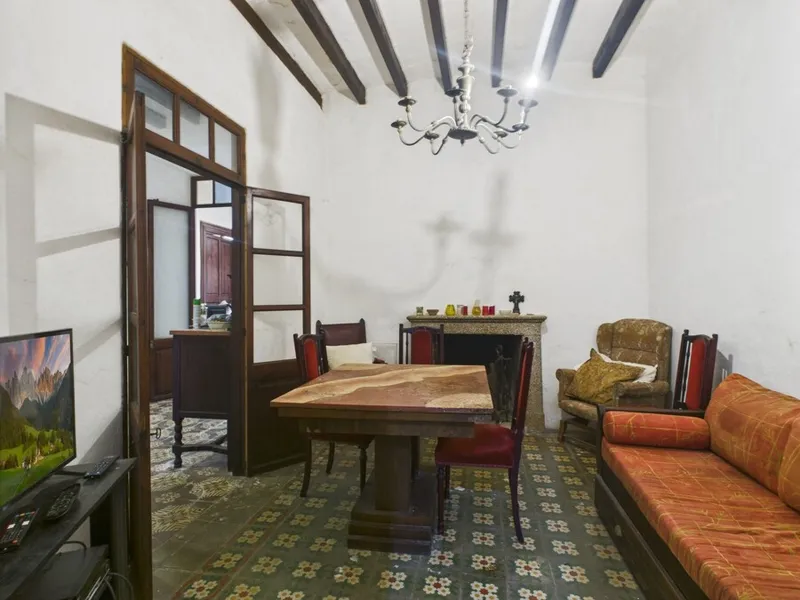 Charming House to Renovate with Pool and Garden in Lloseta — photo 10