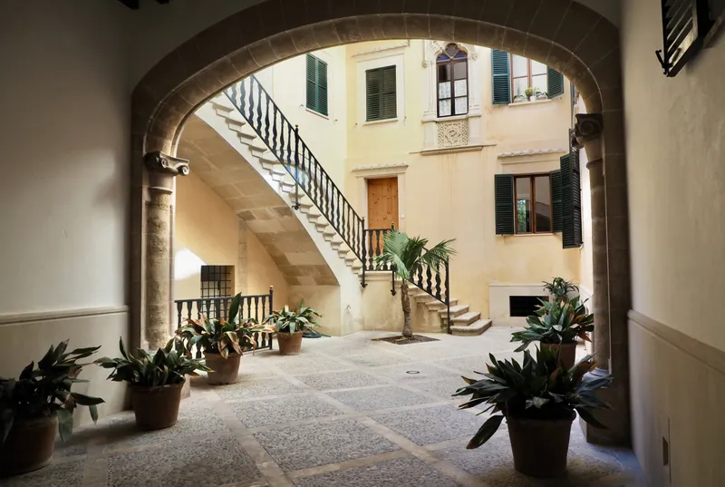 Duplex apartment in the historic center of Palma — photo 4