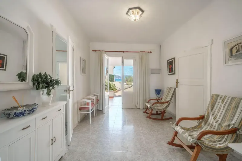We present this exclusive property, located in the area of Sa Marina, Alcudia. The property is situated in a strategic — photo 10