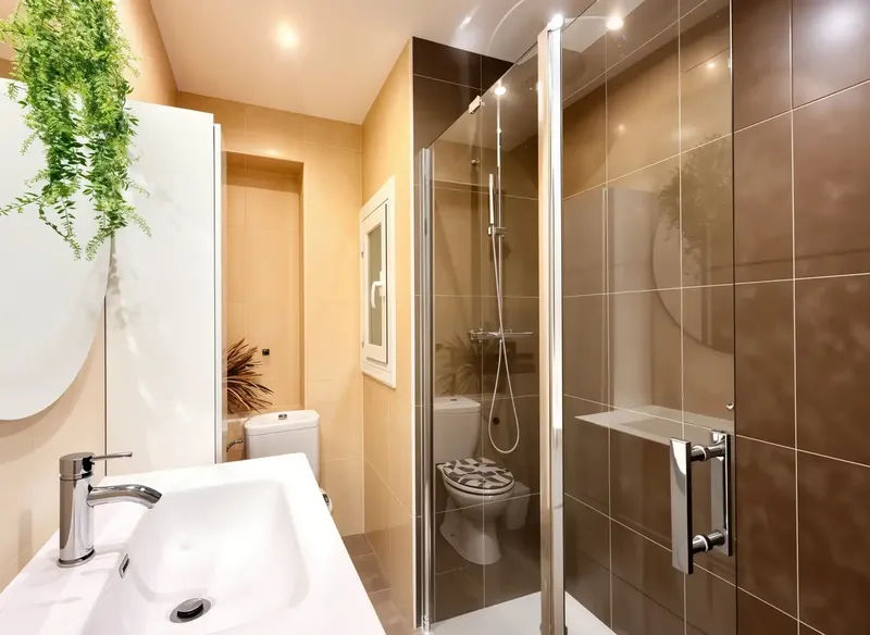 This elegant renovated flat is located in the charming area of Ses Cadenes, in the popular Playa de Palma, just steps from the long beach — photo 5