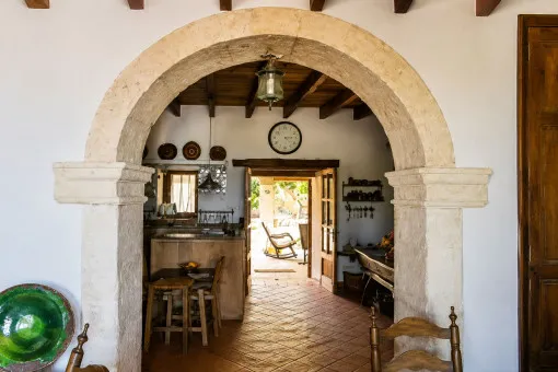 Lloret de Vistalegre, Historic estate near Sineu with approximately 76 hectares of land. Purchase — photo 8