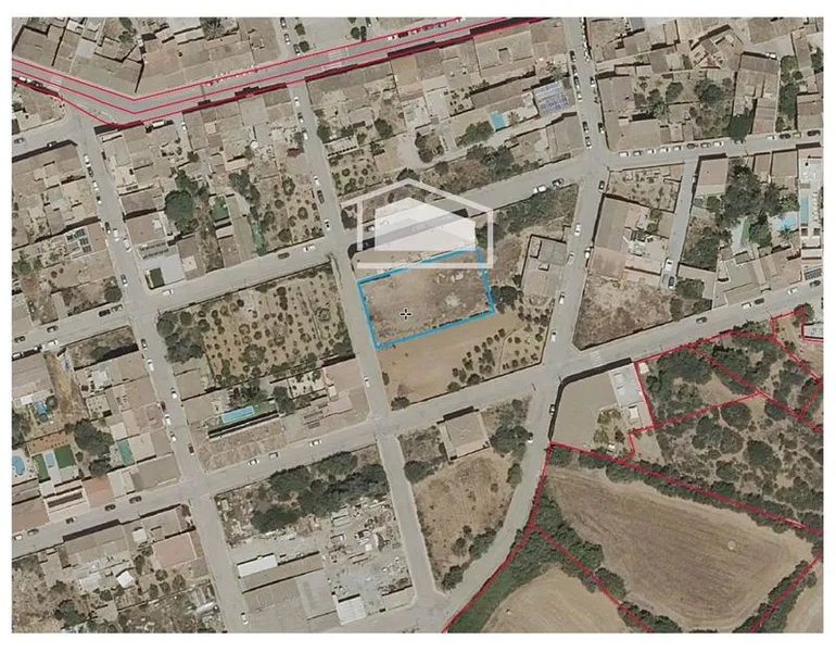 Investment opportunity - Urban plot to build up to 6 homes in Ses Salines — photo 1