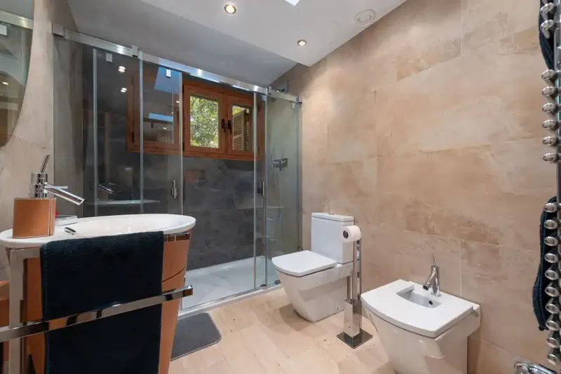 We are pleased to present this exceptional penthouse with stunning sea views, located in one of the most prestigious areas of Mallorca, Ca — photo 12