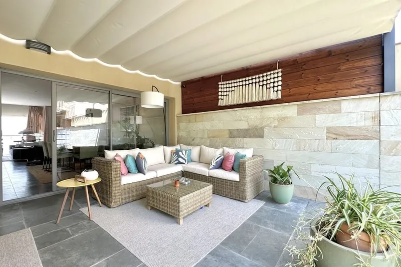 Elegant townhouse with garden and sea views in El Molinar — photo 7