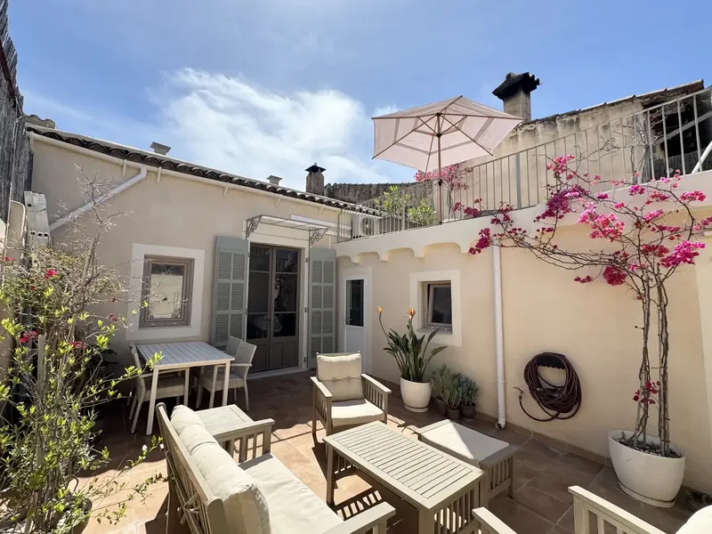 Charming ground floor in the heart of Llubi, just a few meters from the main road square and the village church, only — photo 11