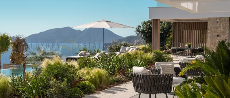 Modern newly built villa in Port Andratx with impressive sea views and large infinity pool — photo 7