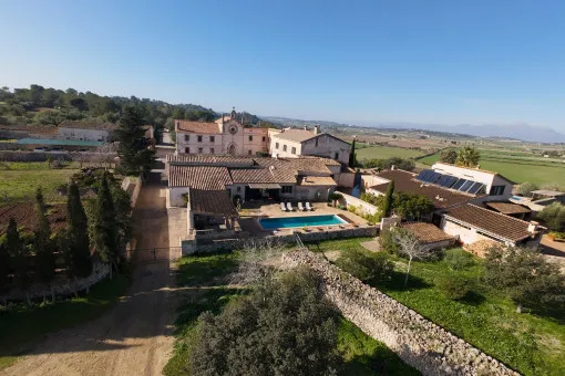 Santa Margalida, countryside-living in an exclusive property in great privacy with its own pool and full service near Santa Margalida — photo 2