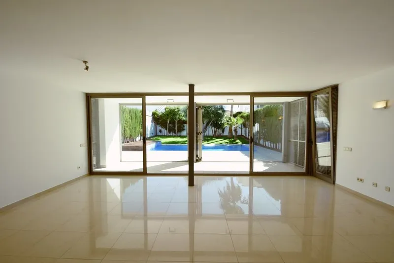 Modern house near the sea in Sa Rapita — photo 10