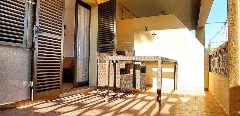 Apartment with sea views for rent in Cala Llombards — photo 8
