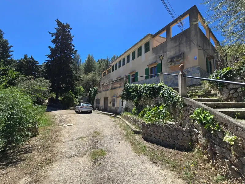 We present this magnificent property located in the charming municipality of Mancor de la Vall, ideal for those seeking a spacious and full home — photo 4