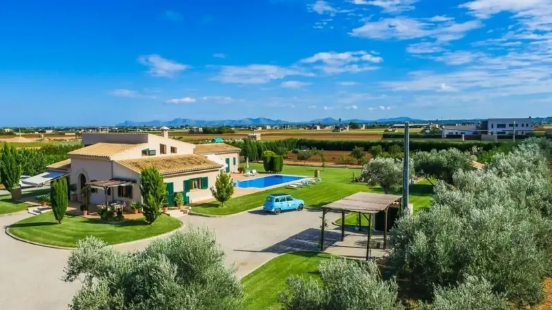 ¡Bienvenido a la villa de sus sueños en Mallorca! Esta moderna finca le ofrece a usted y a su familia o pareja todo lo necesario para unas v — photo 2
