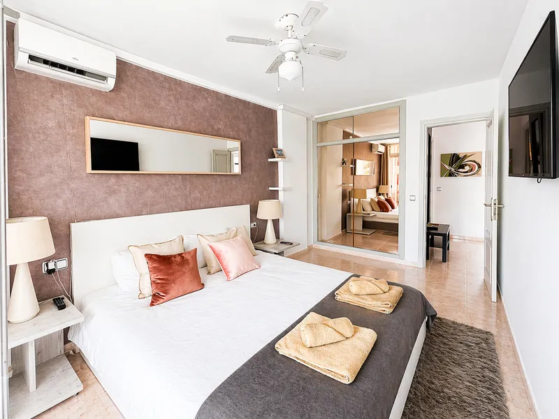 Apartment in a popular residence with partial sea view in Portals Nous Mas — photo 11