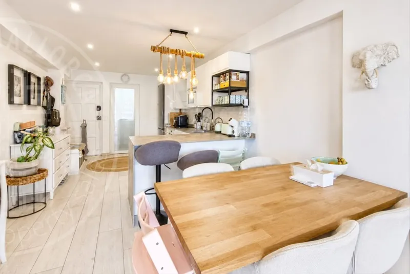 260804 – Modernised Apartment near the Beach — photo 6