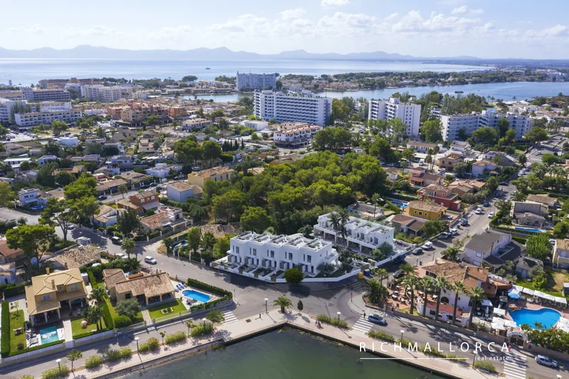 New semi-detached houses 2025 in Port Alcudia — photo 1