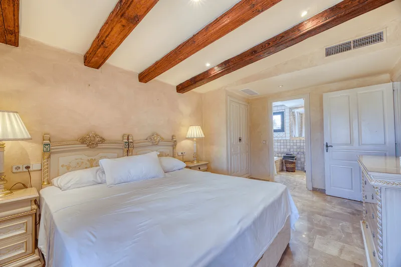 Property cmmf1eo0o0029nl71s3twte2u — photo 9