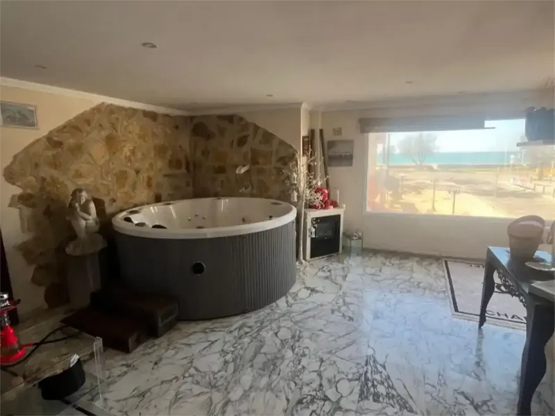 · Piso de 245 metros todo en una planta — photo 1