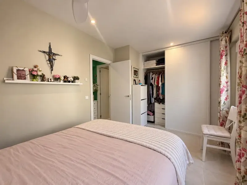 Presentamos este encantador piso ubicado en la segunda planta de un edificio sin ascensor, idealmente diseñado para aquellos que buscan como — photo 6