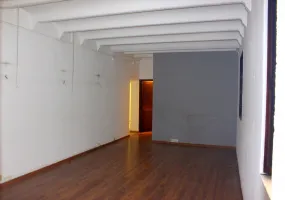 Spacious Ground Floor – Historic Building — photo 6