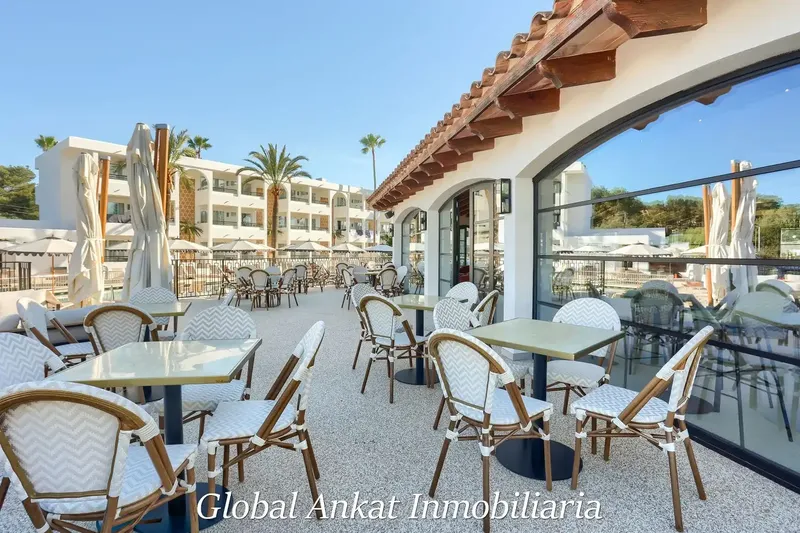 Discover Wyndham Portocolom, an exclusive collection of 115 newly renovated studio, 1 and 2 bedroom apartments, located just — photo 12