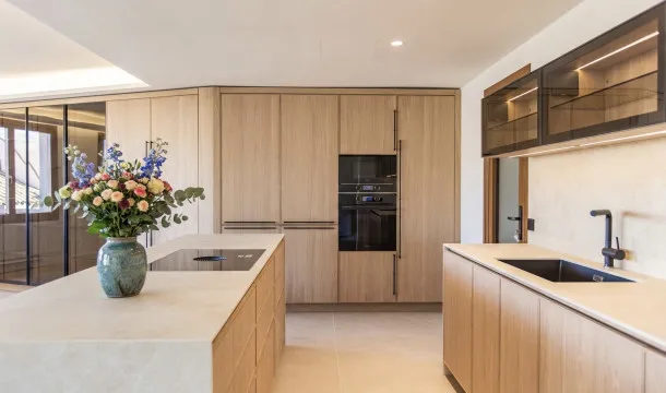 Elegant renovated apartment with generous spaces in Palma’s historic centre — photo 3