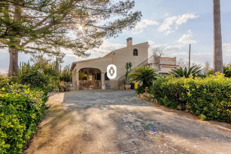 Casa rústica con piscina en venta en Polígono Poligonoo 3 Parcela 274 — photo 1