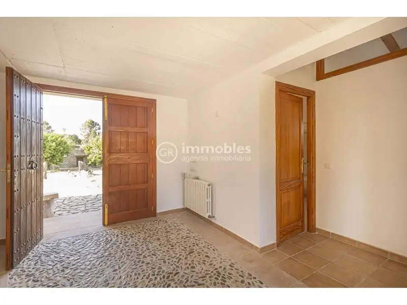 Charming country house on a plot of about 8,670 m2, single storey, preserving the Mallorcan style, located in — photo 9