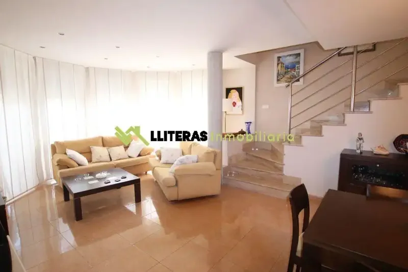 Spectacular semi-detached chalet located in one of the best areas of Inca, such as Son Amonda, known for its tranquility and family-friendly atmosphere — photo 2
