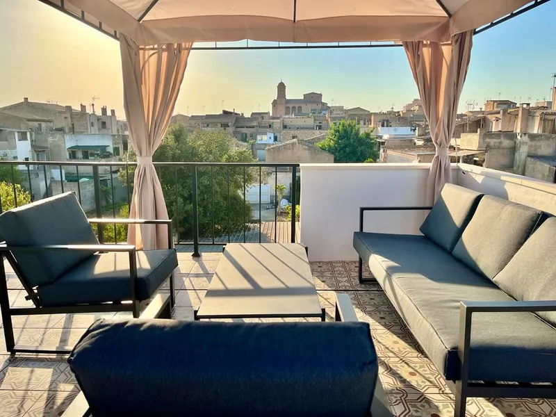 Llucmajor: Exclusive townhouse with pool and rooftop terrace in the town center — photo 3