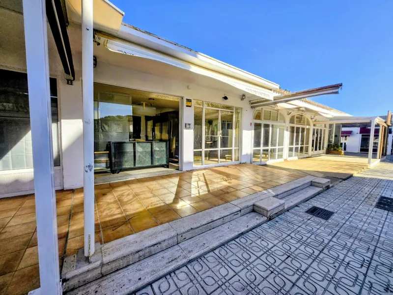 6 Commercial Premises - A House and Plot in Cala Ratjada Commercial Area — photo 7