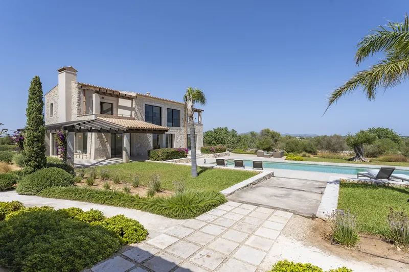 Stone finca with sea views near the bay of Cala Llombards — photo 9
