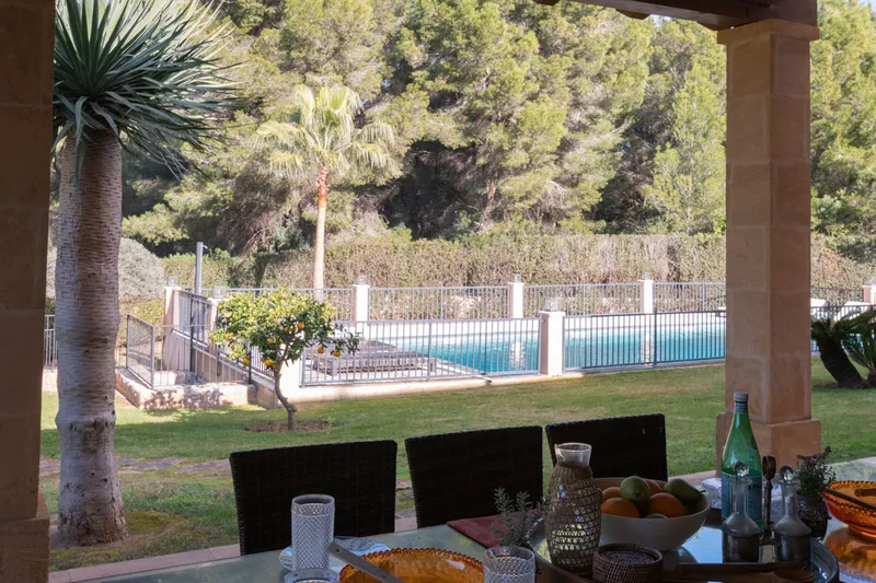 Villa in finca style in a prime residential location with plenty of privacy — photo 12